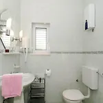 Apartmán Peco With 1 Bedroom