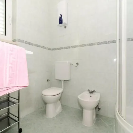 Peco - One Bedroom With Patio And Side Sea View Apartment *