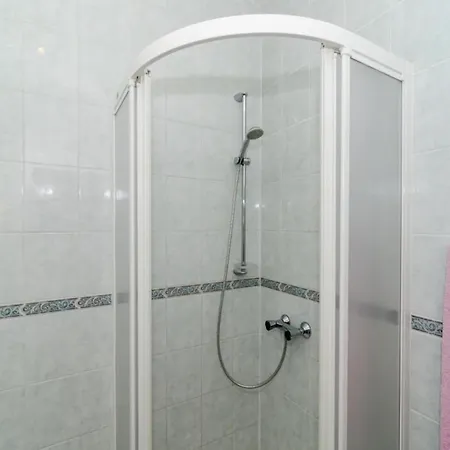 Apartment Peco - One Bedroom With Patio And Side Sea View *