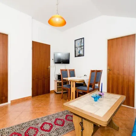 Apartment Peco - One Bedroom With Patio And Side Sea View Mokosica